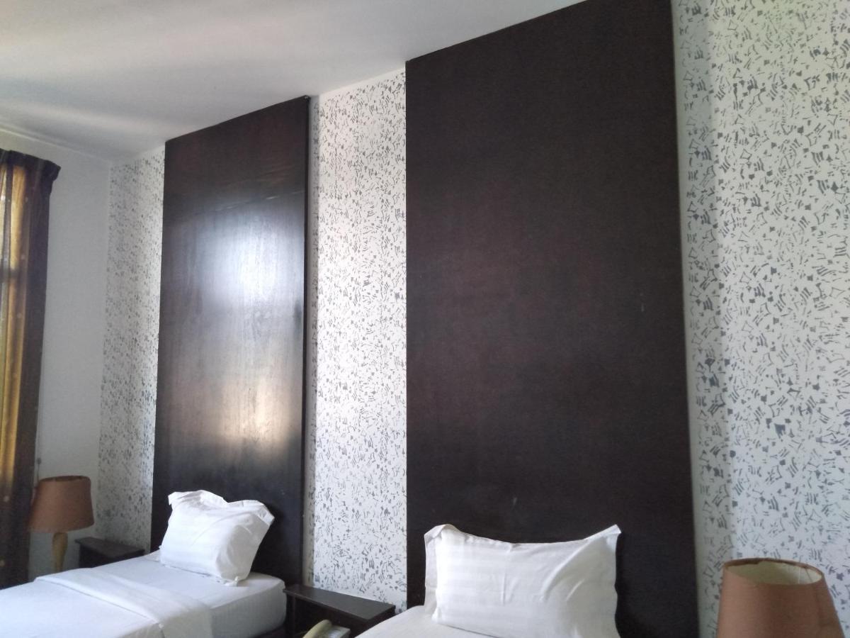 Ginasuite Kompleks27 Hotel Bandar Seri Begawan Exterior photo